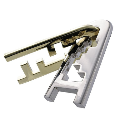Huzzle Cast Keyhole ****