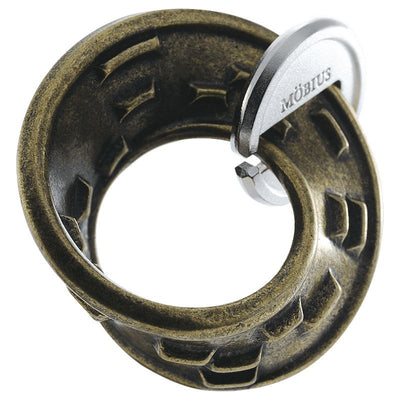 Huzzle Cast Mobius ****